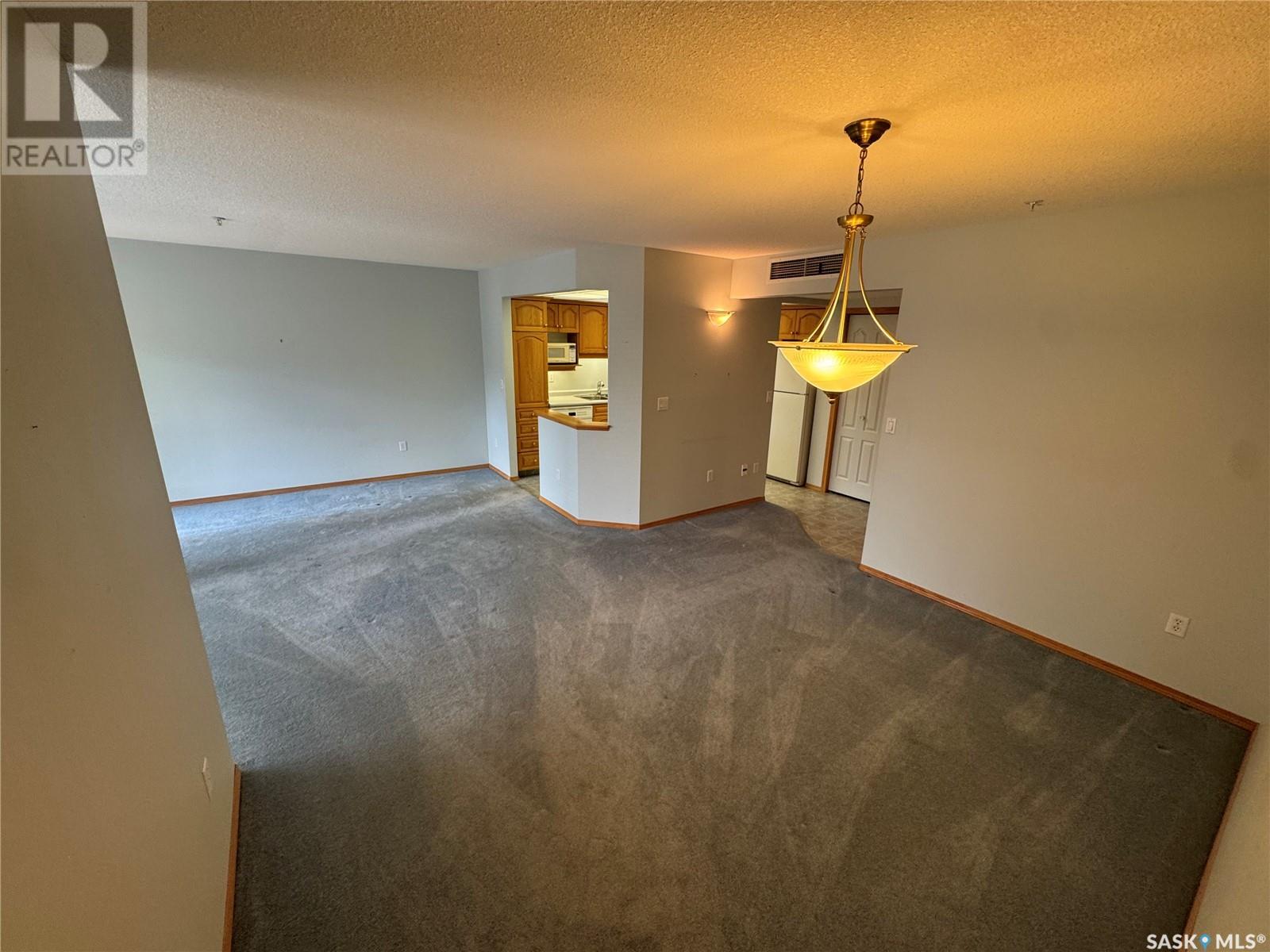 Property at 214 2550 25th AVENUE image 3
