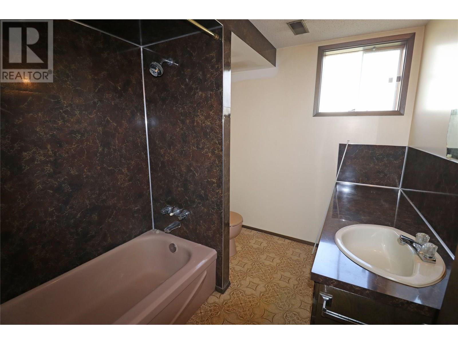 7540 21st Street, Grand Forks, British Columbia  V0H 1H2 - Photo 15 - 10354045