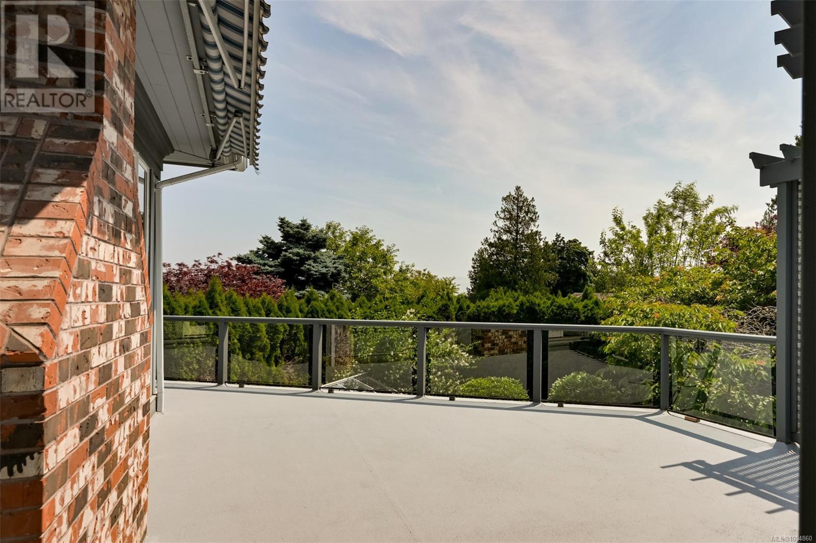 Property at 4821 Amblewood Dr image 2