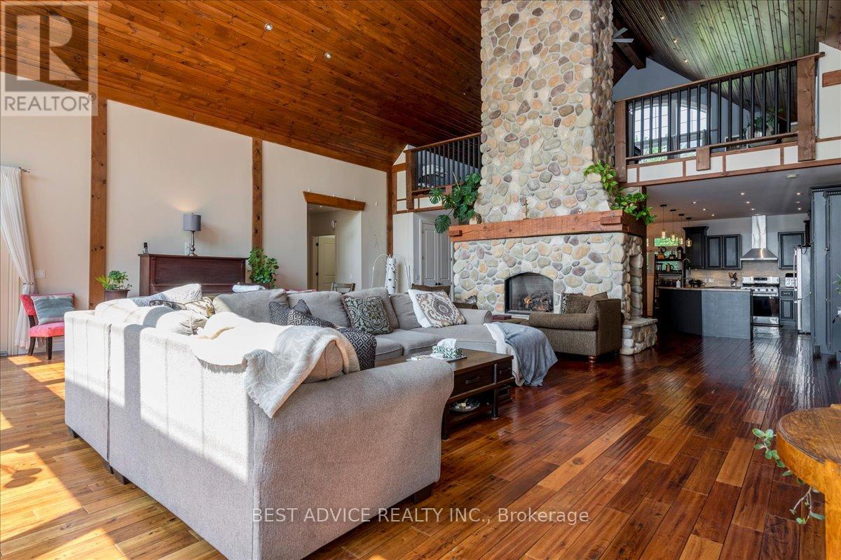 9 Fernwood Lane, Ramara, Ontario  L0K 1B0 - Photo 10 - S12155306