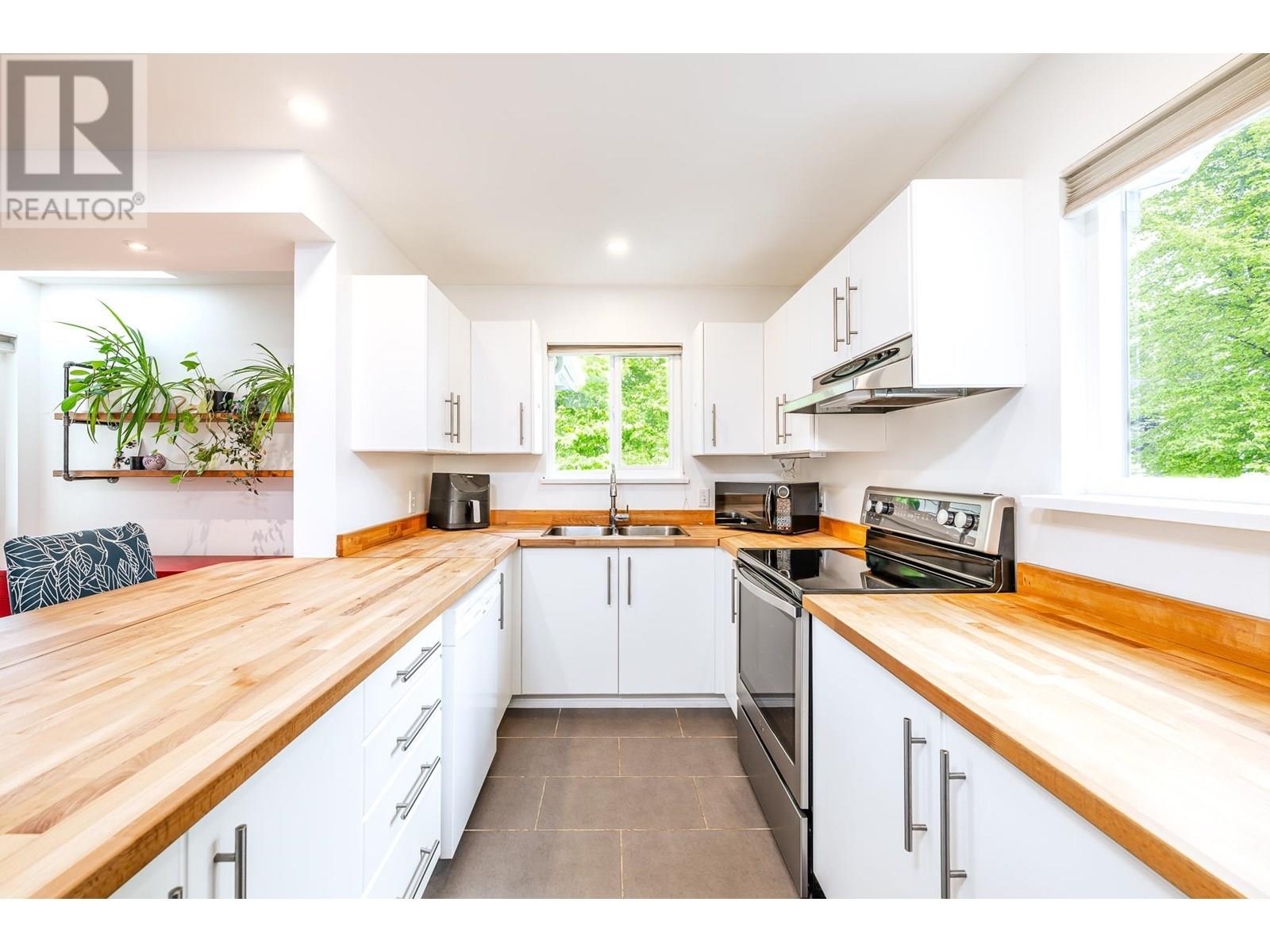 1 41449 GOVERNMENT ROAD, squamish, British Columbia V8B0G4