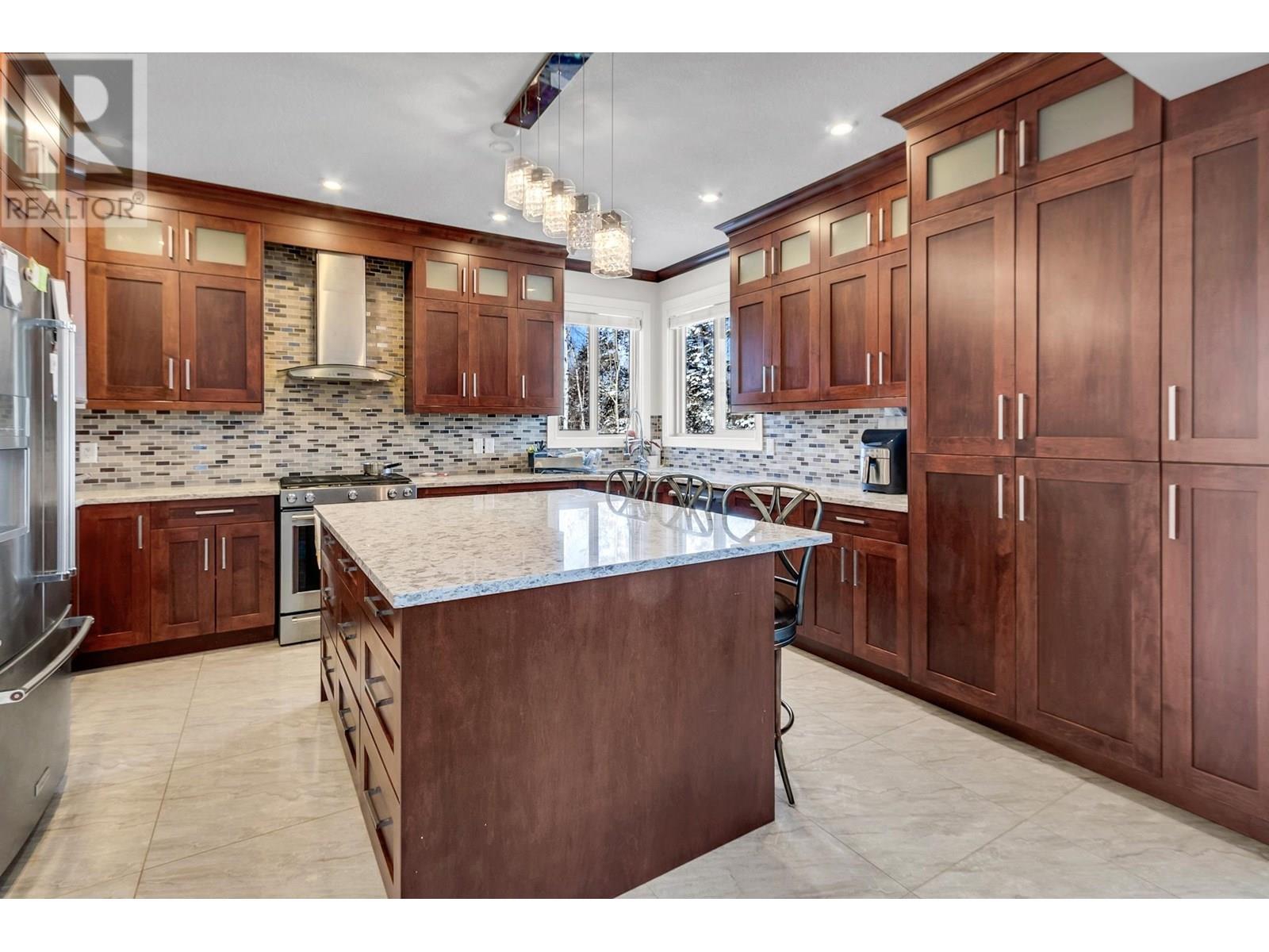 Property at 3228 PARKVIEW CRESCENT image 5