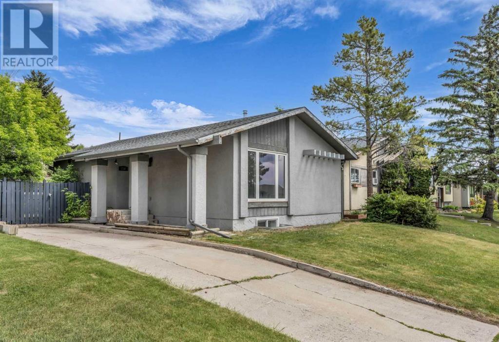 Property at 236 Ogden Crescent SE image 3