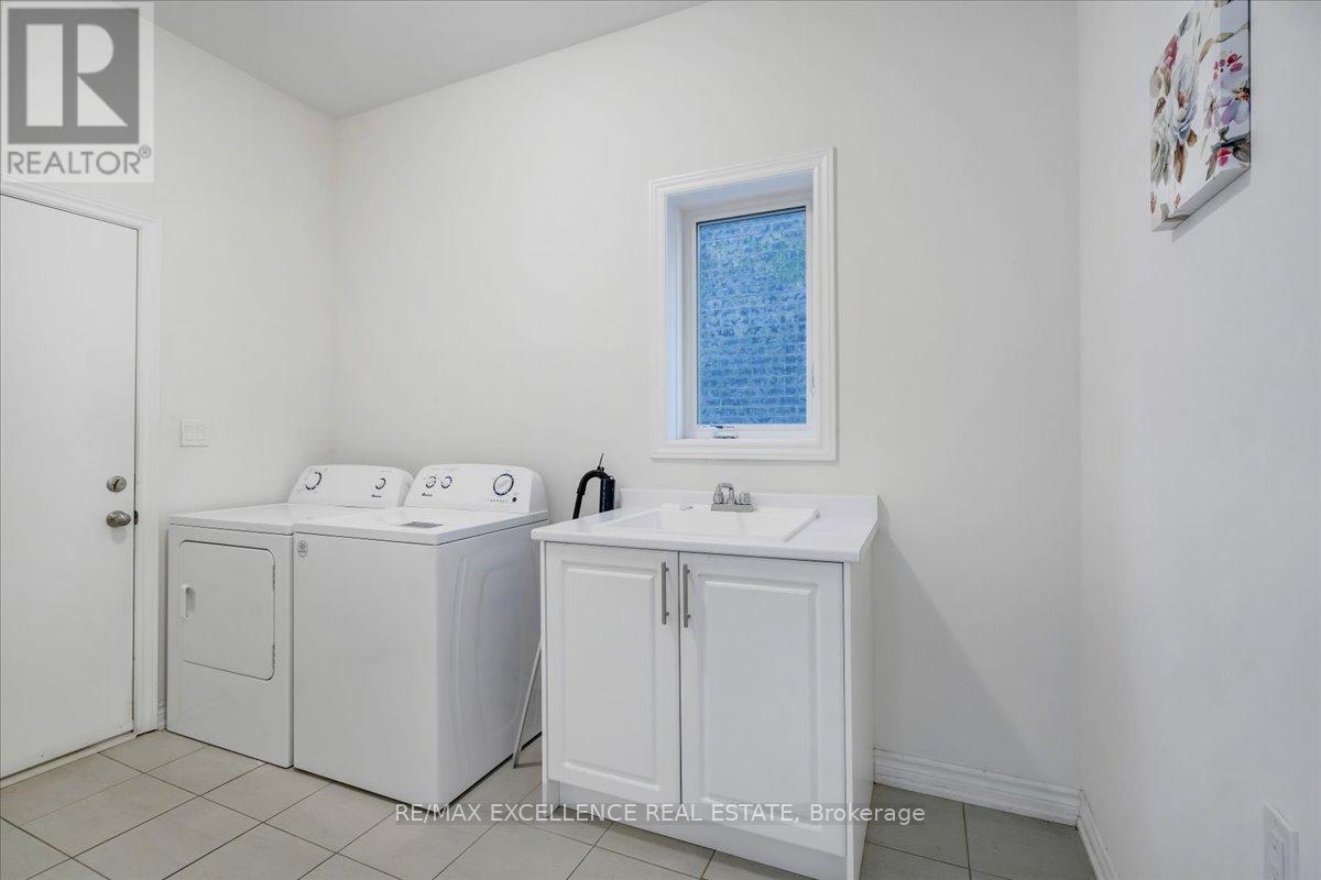 1315 Apollo Street, Oshawa, Ontario  L1K 3E6 - Photo 9 - E12251422