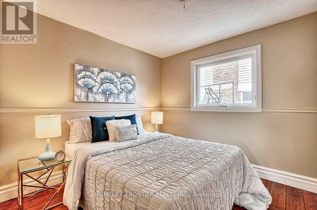 44 Rutledge Avenue, Newmarket, Ontario  L3Y 5T4 - Photo 13 - N12251447
