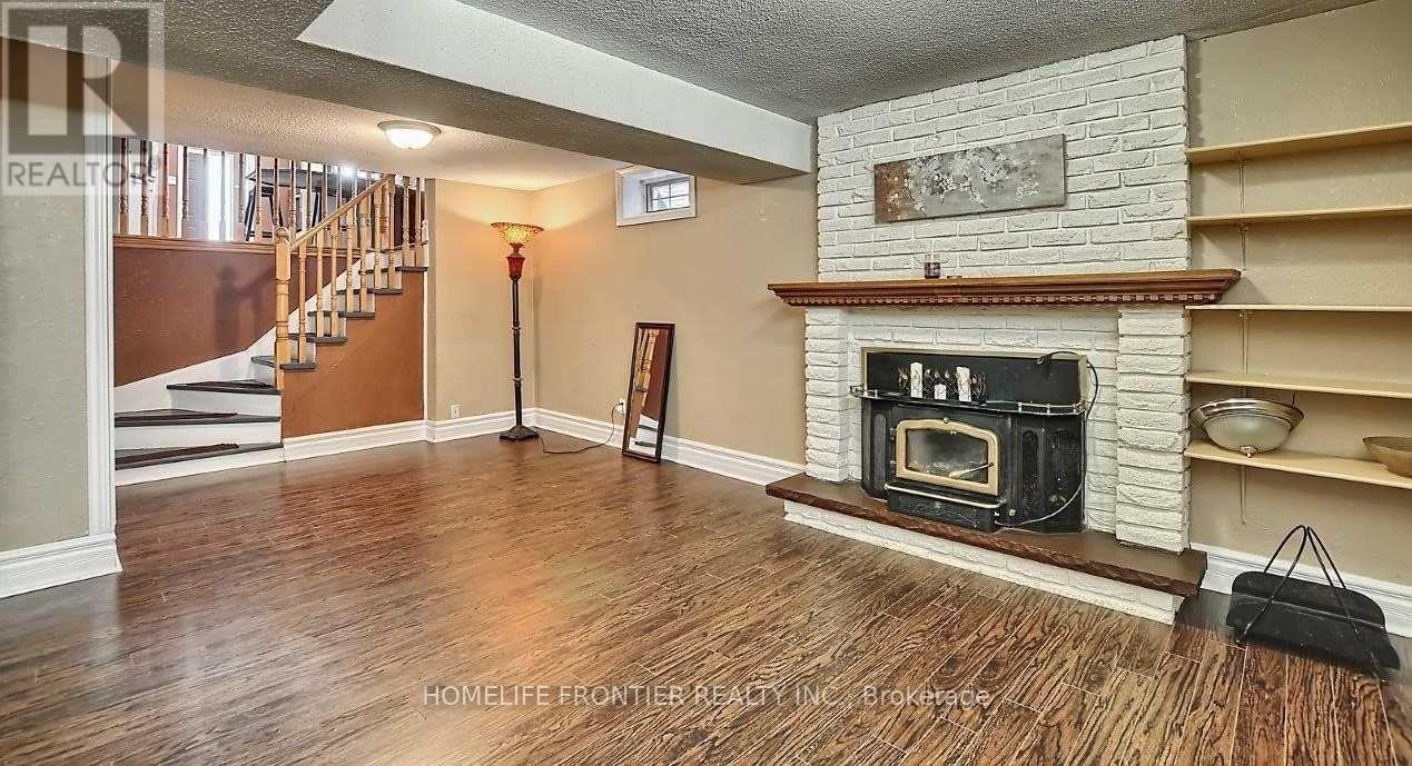 44 Rutledge Avenue, Newmarket, Ontario  L3Y 5T4 - Photo 17 - N12251447