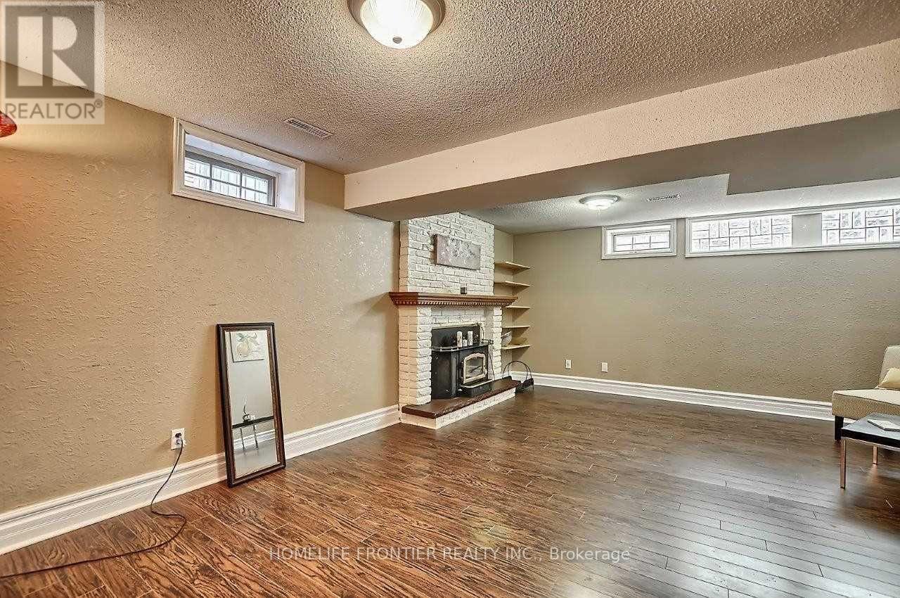 44 Rutledge Avenue, Newmarket, Ontario  L3Y 5T4 - Photo 18 - N12251447