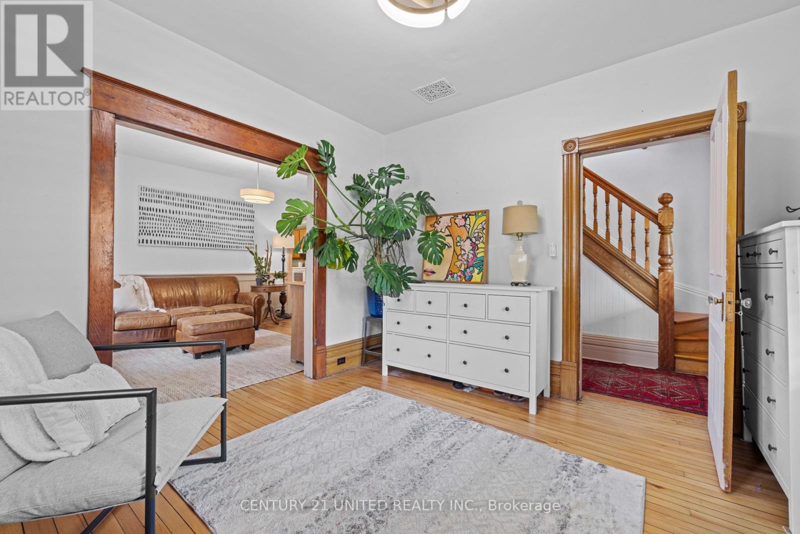Property at 172 QUEEN STREET image 4