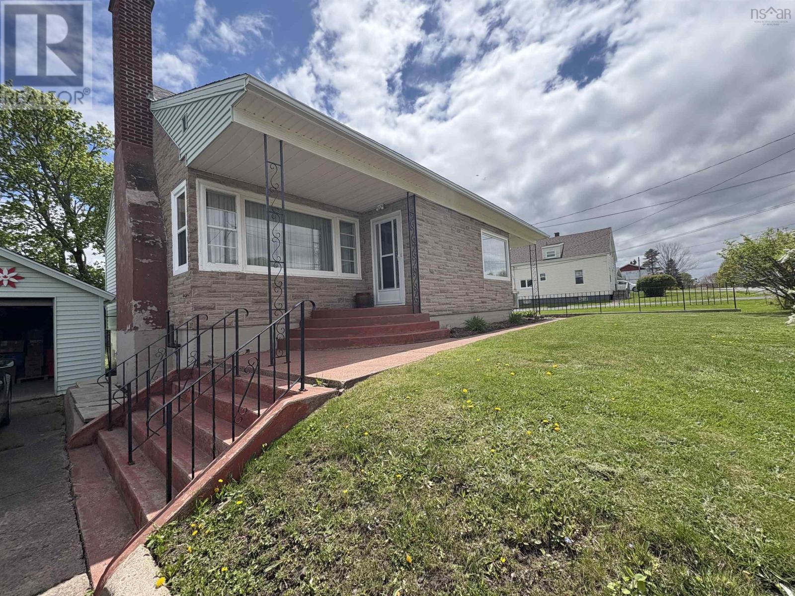 15 High Street, Plymouth, Nova Scotia  B0K 1S0 - Photo 2 - 202512915