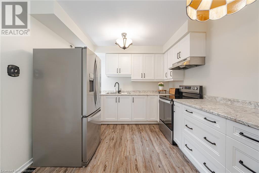Property at 170 ROYAL SALISBURY Way image 5