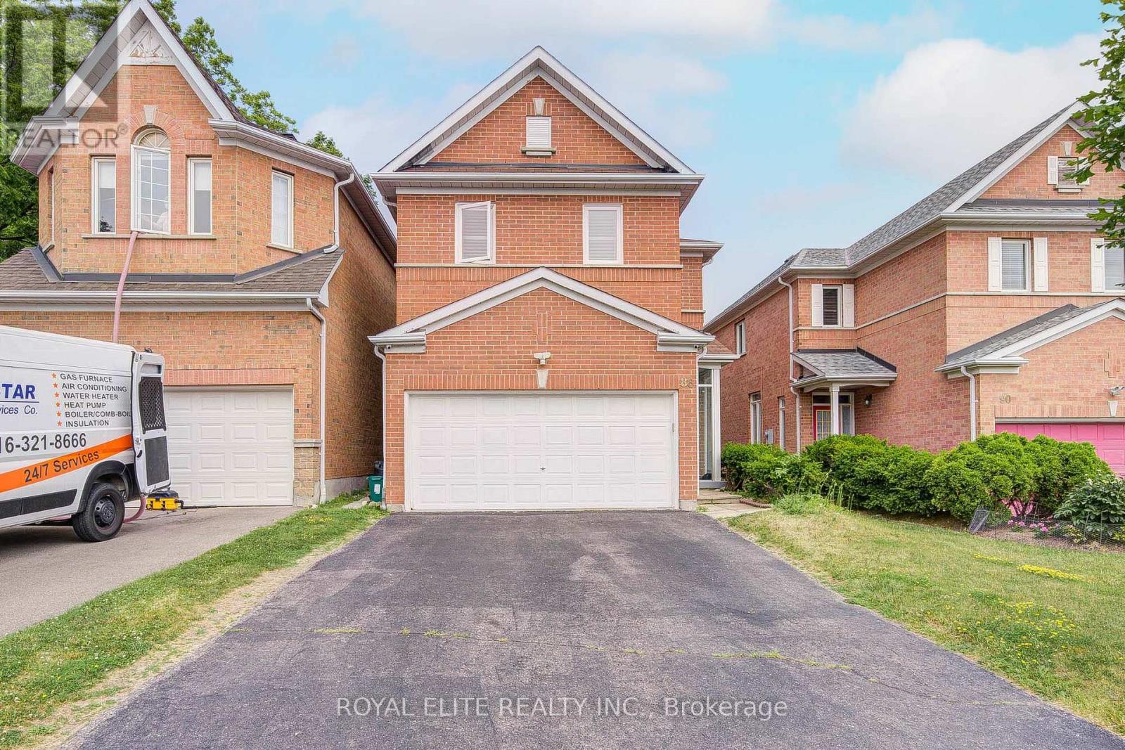 Property at 88 SNOWDON CIRCLE image 1