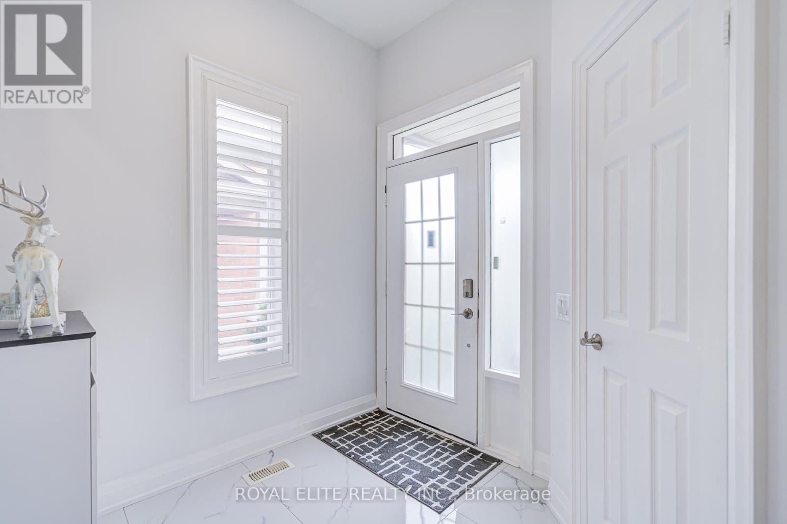 Property at 88 SNOWDON CIRCLE image 4