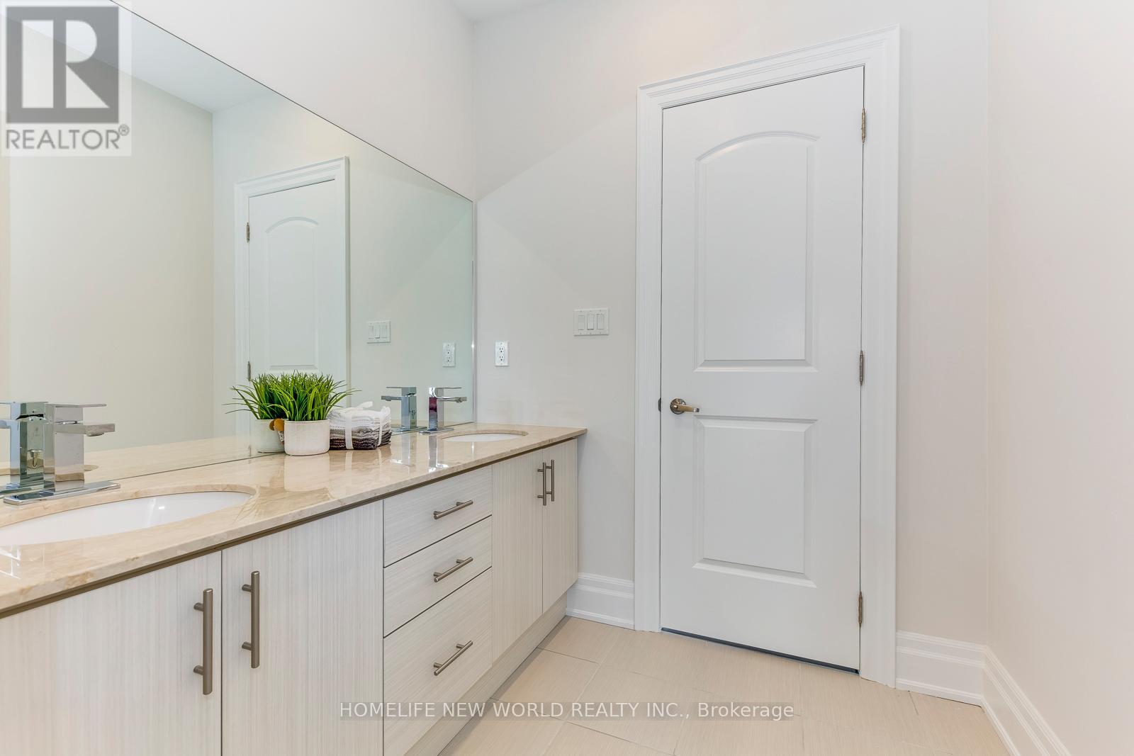 349 Torrey Pines Road, Vaughan, Ontario  L4H 3X3 - Photo 22 - N12251471