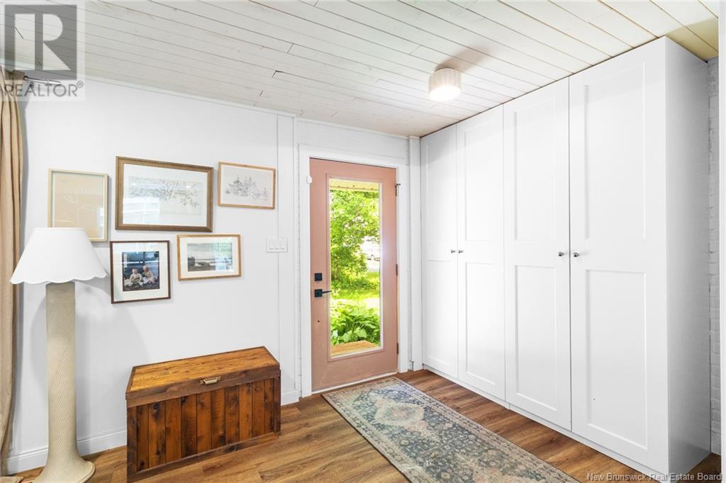 Property at 98 Nicholson Crescent image 3