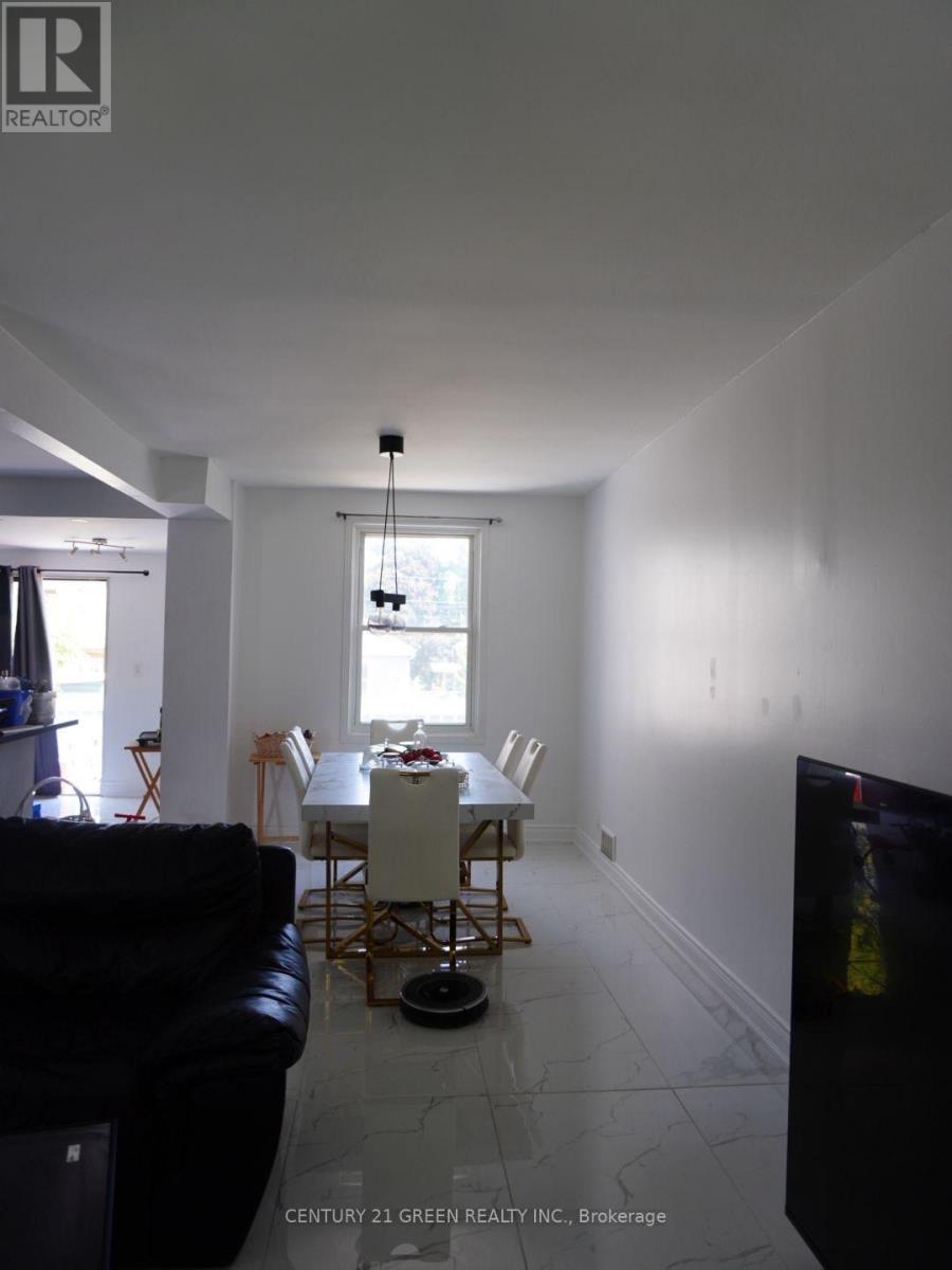 43 Dalkeith Avenue, Hamilton, Ontario  L8L 3J3 - Photo 9 - X12244114