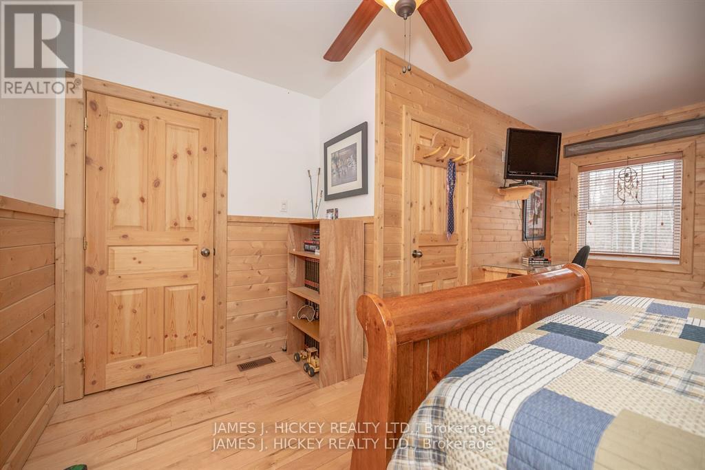 44a Main Street, Laurentian Hills, Ontario  K0J 1J0 - Photo 20 - X12251556