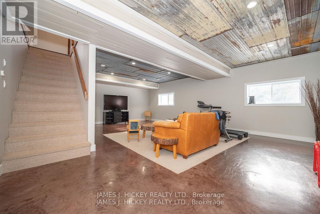 44a Main Street, Laurentian Hills, Ontario  K0J 1J0 - Photo 23 - X12251556