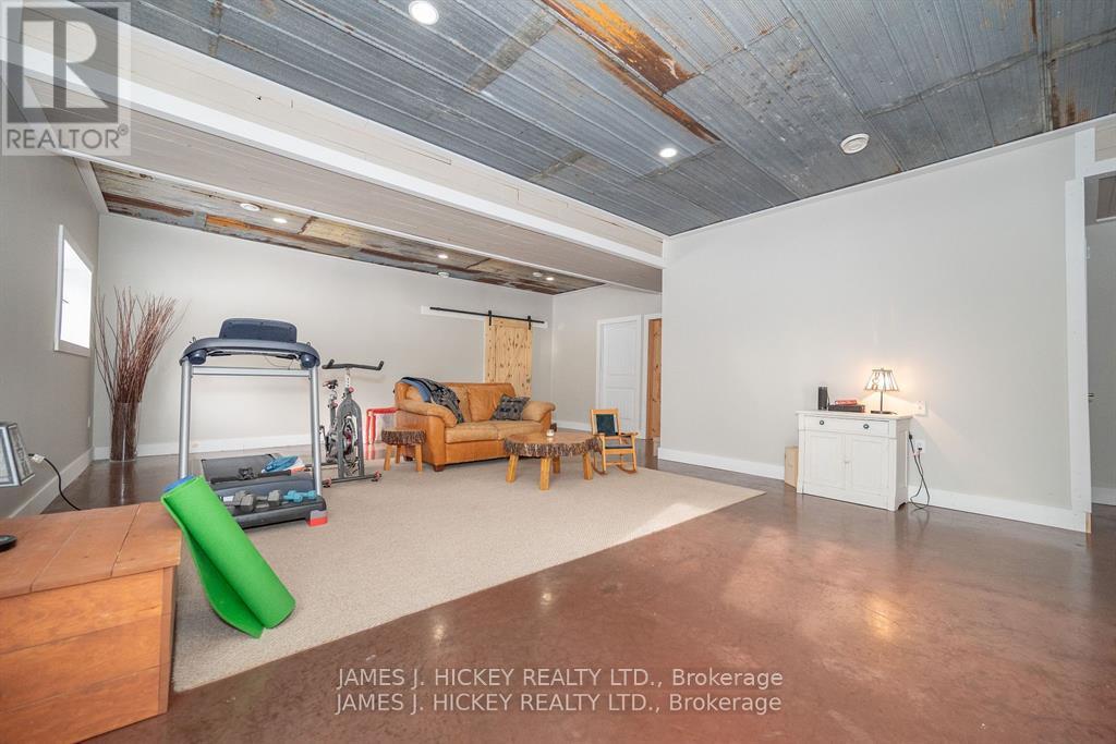 44a Main Street, Laurentian Hills, Ontario  K0J 1J0 - Photo 24 - X12251556