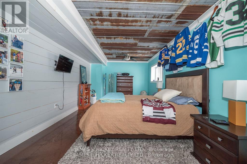 44a Main Street, Laurentian Hills, Ontario  K0J 1J0 - Photo 25 - X12251556
