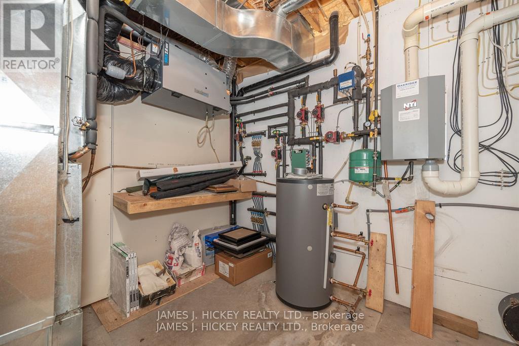 44a Main Street, Laurentian Hills, Ontario  K0J 1J0 - Photo 30 - X12251556