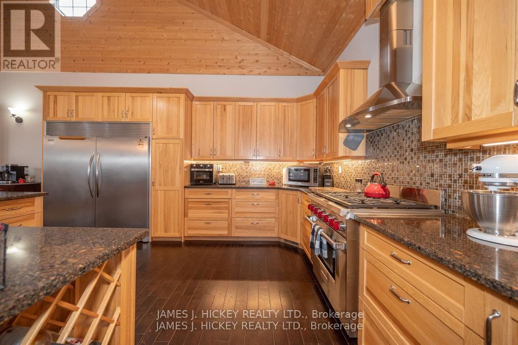 44a Main Street, Laurentian Hills, Ontario  K0J 1J0 - Photo 7 - X12251556