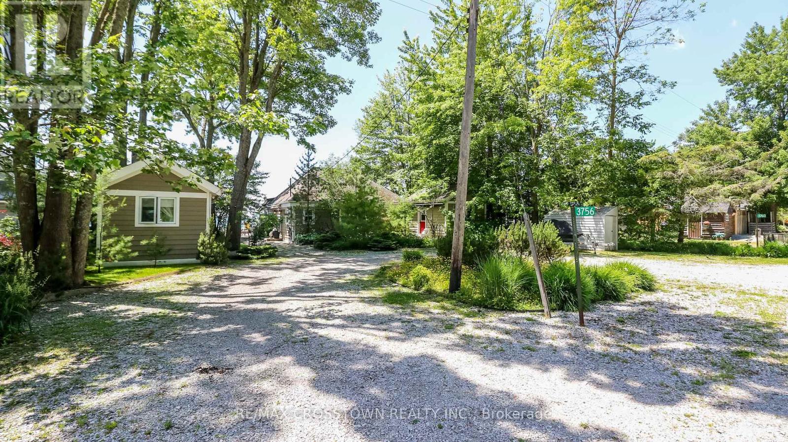 Property at 3756 GLENREST DRIVE image 3