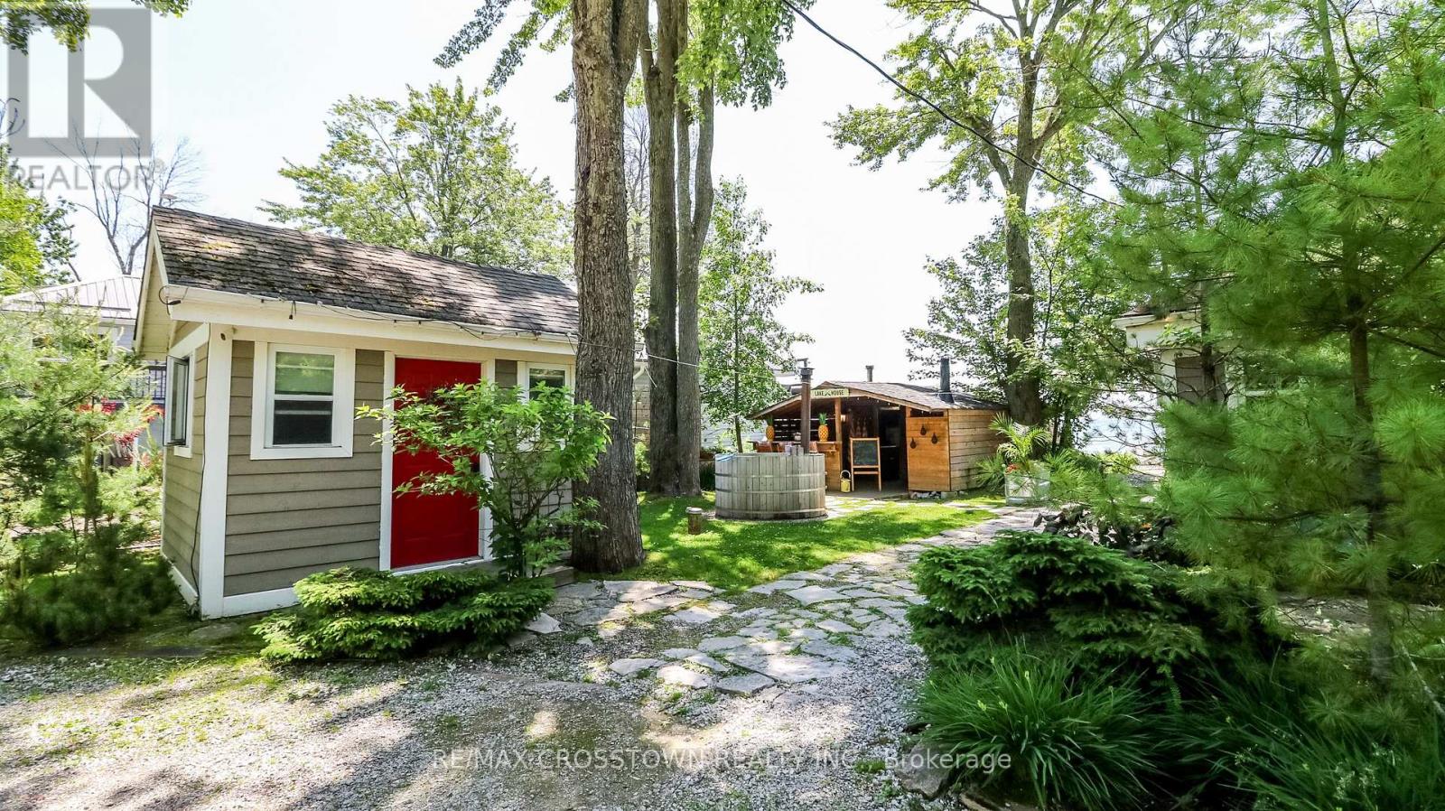Property at 3756 GLENREST DRIVE image 4