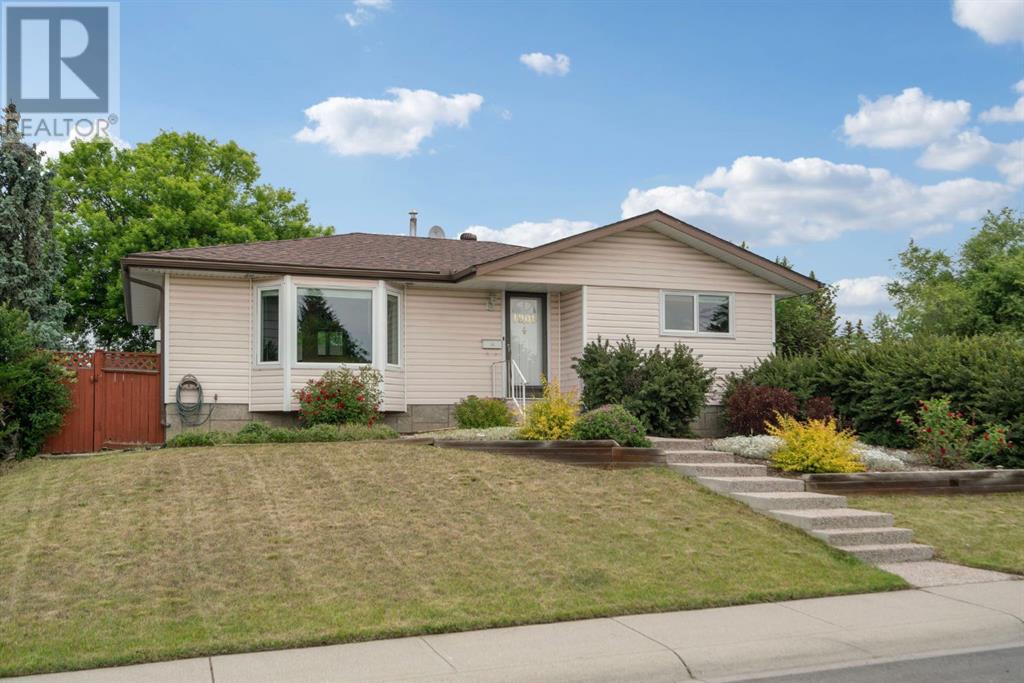 Property at 1808 111 Avenue SW image 2