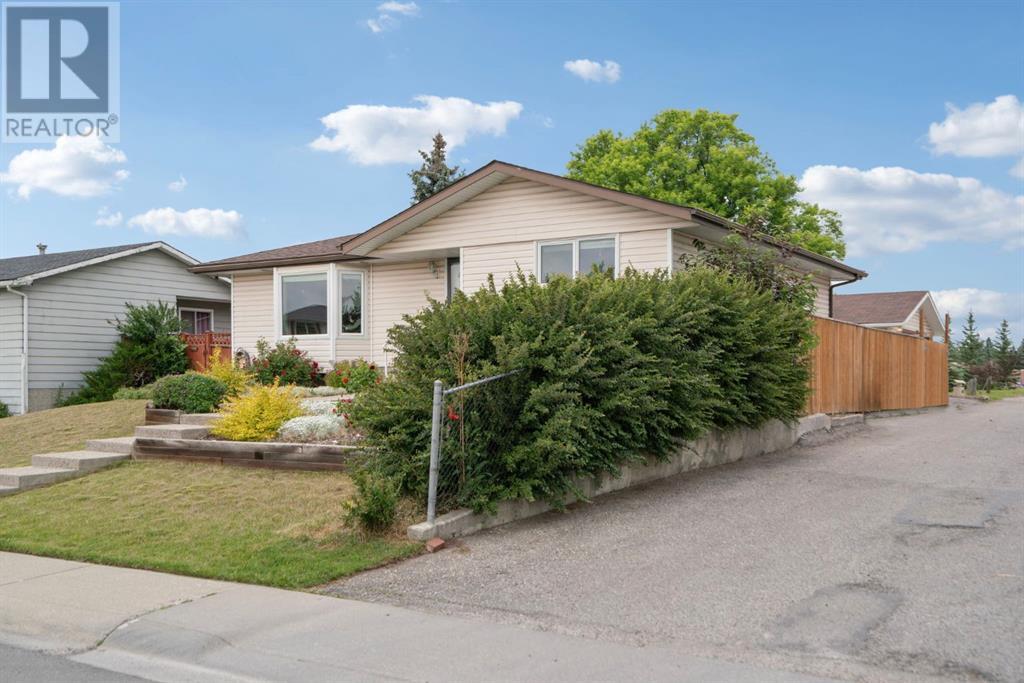 Property at 1808 111 Avenue SW image 3