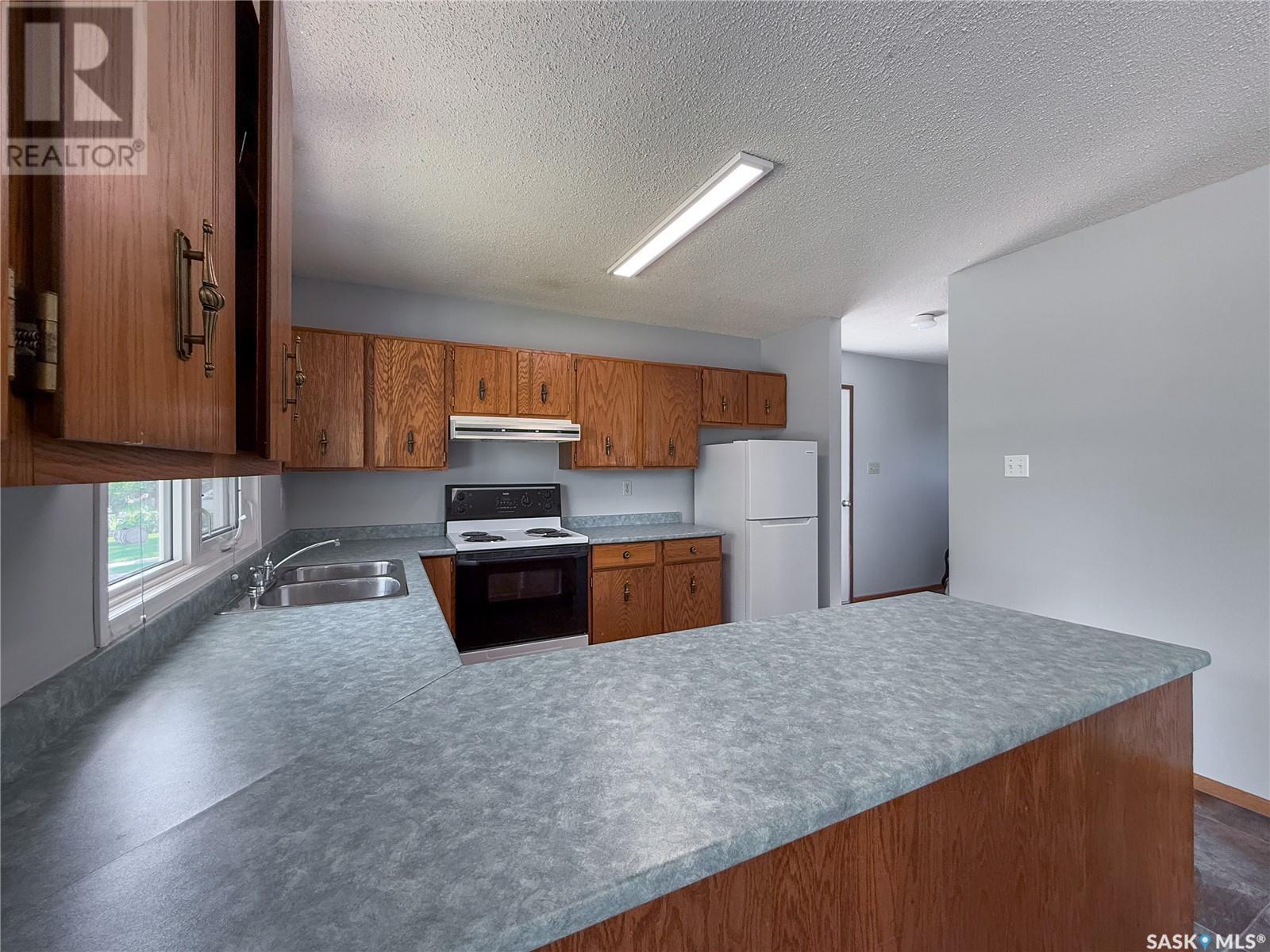 242 Cedar Avenue N, Eastend, Saskatchewan  S0N 1T0 - Photo 25 - SK011039