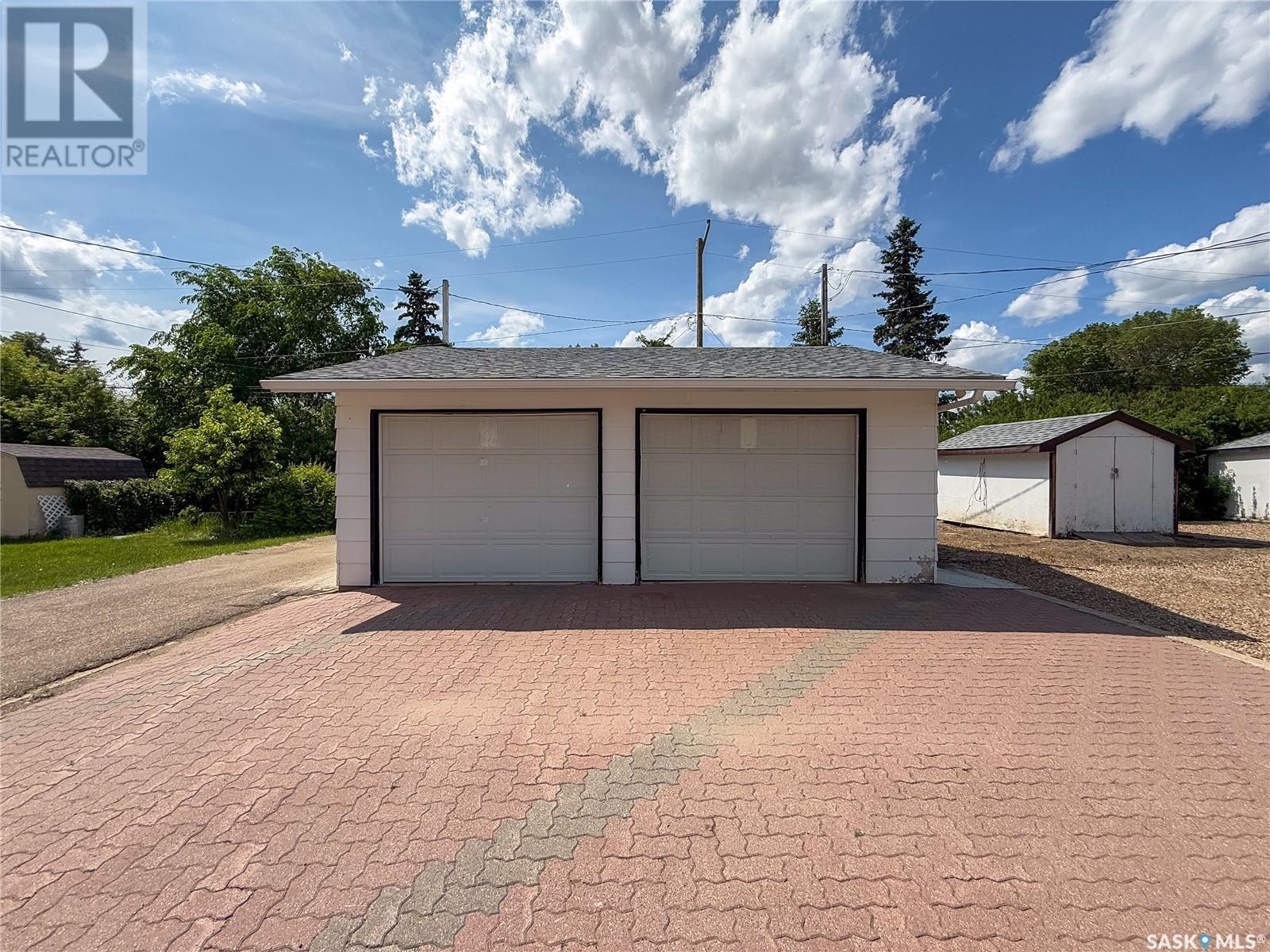 242 Cedar Avenue N, Eastend, Saskatchewan  S0N 1T0 - Photo 36 - SK011039
