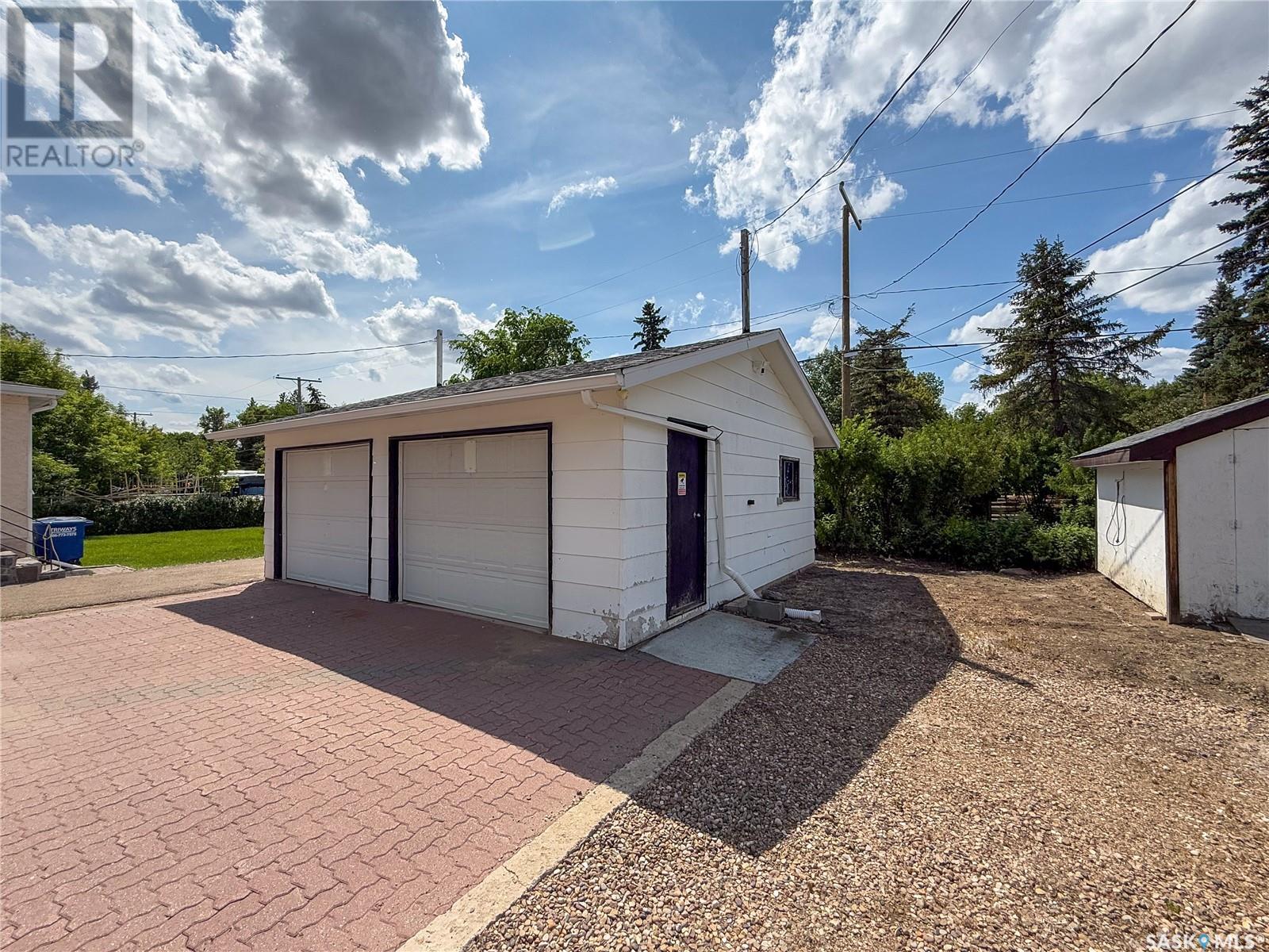 242 Cedar Avenue N, Eastend, Saskatchewan  S0N 1T0 - Photo 37 - SK011039