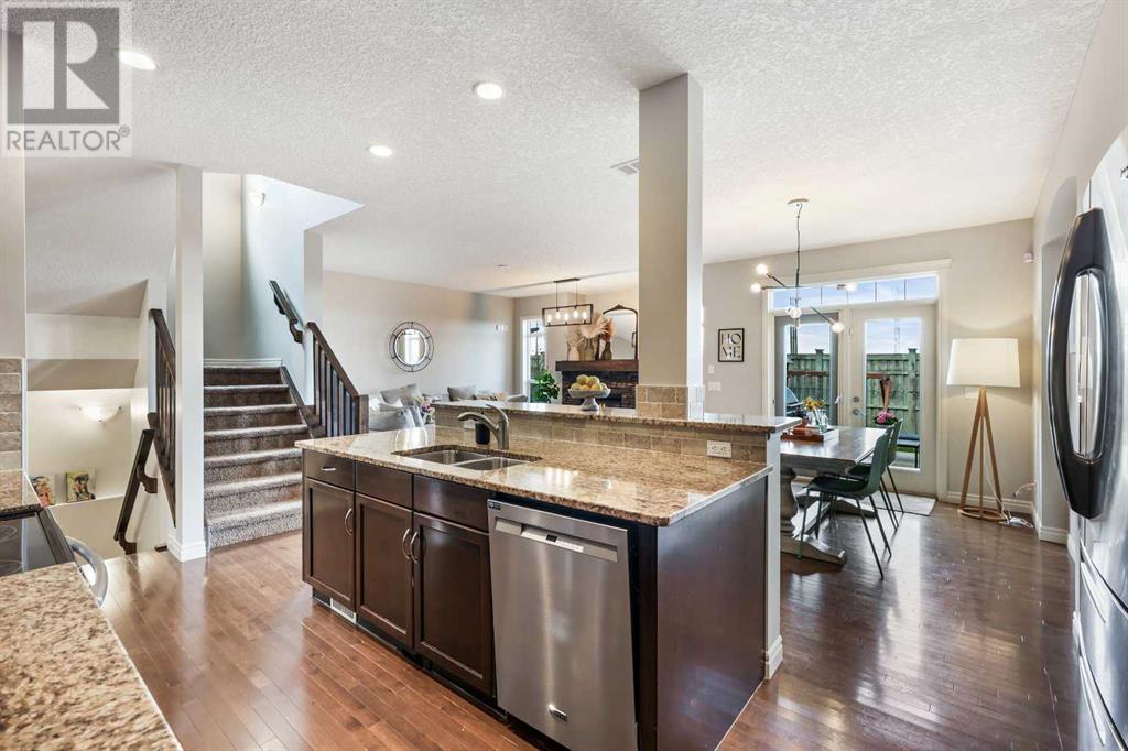 Property at 383 Mahogany Terrace SE image 5