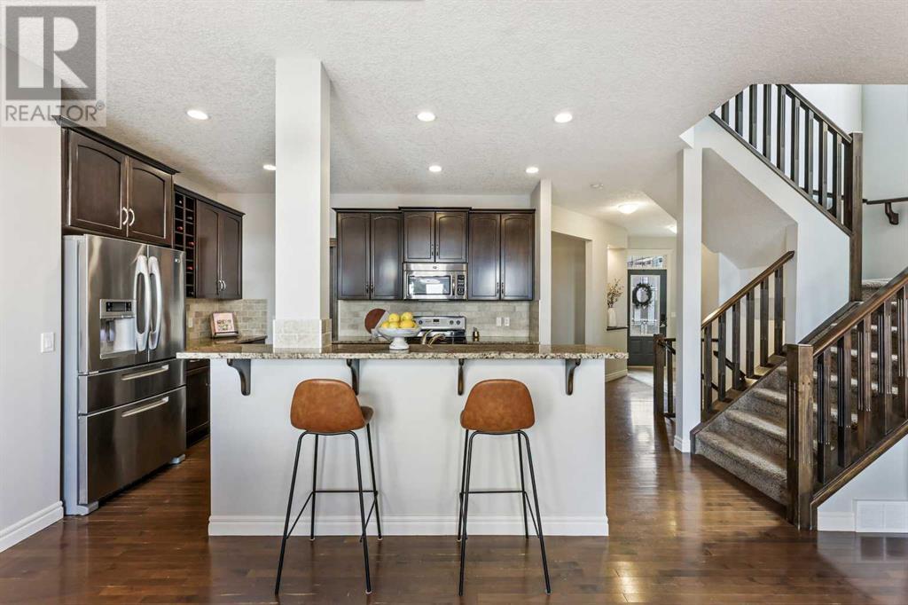 Property at 383 Mahogany Terrace SE image 2