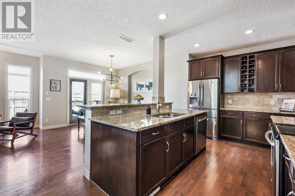 Property at 383 Mahogany Terrace SE image 4