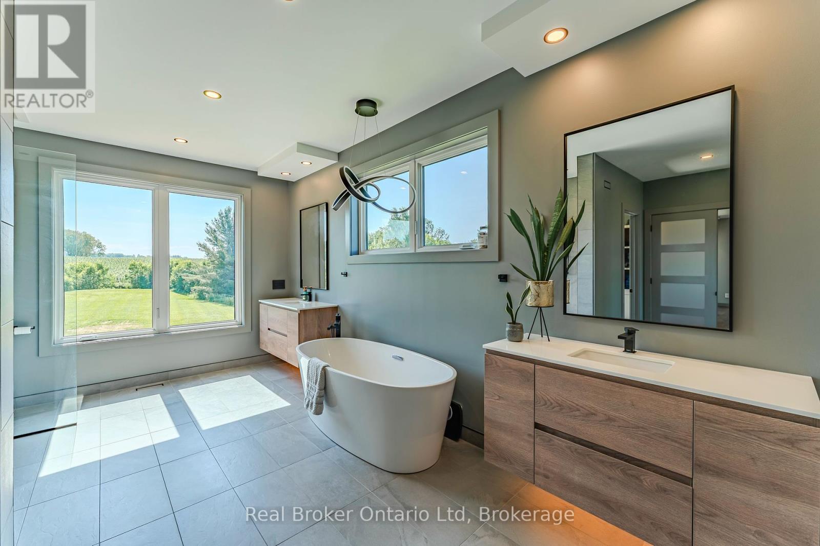 359801 Bayshore Road, Meaford, Ontario  N0H 1B0 - Photo 36 - X12251639