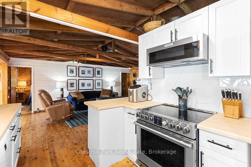 21 Indian Harbour Road, Northern Bruce Peninsula, Ontario  N0H 2R0 - Photo 17 - X12251661