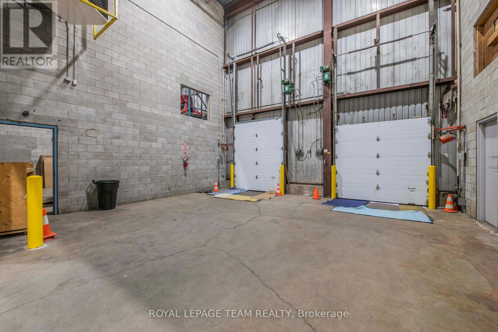 5499 Canotek Road, Ottawa, Ontario  K1J 9J5 - Photo 10 - X12251619
