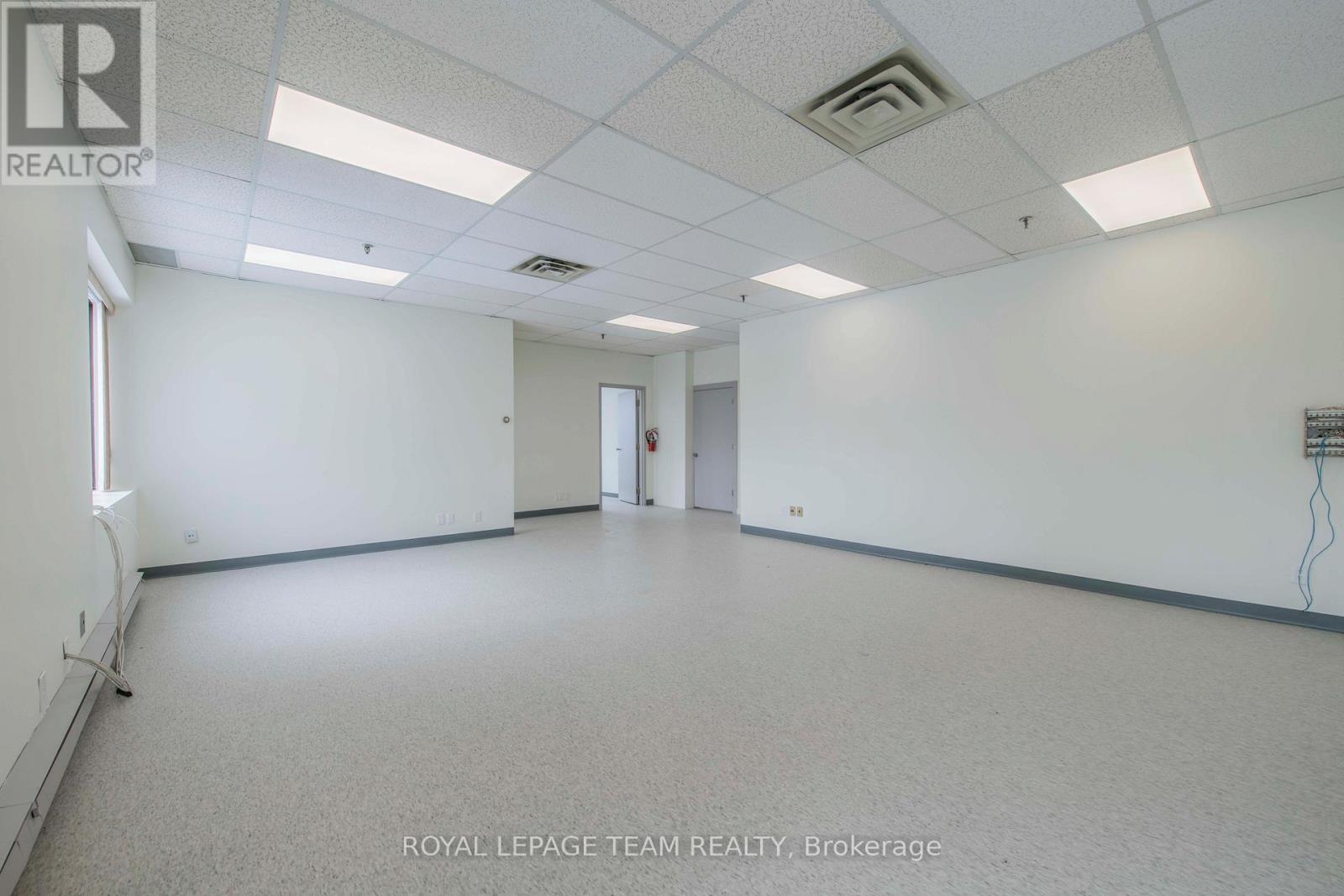 5499 Canotek Road, Ottawa, Ontario  K1J 9J5 - Photo 28 - X12251619
