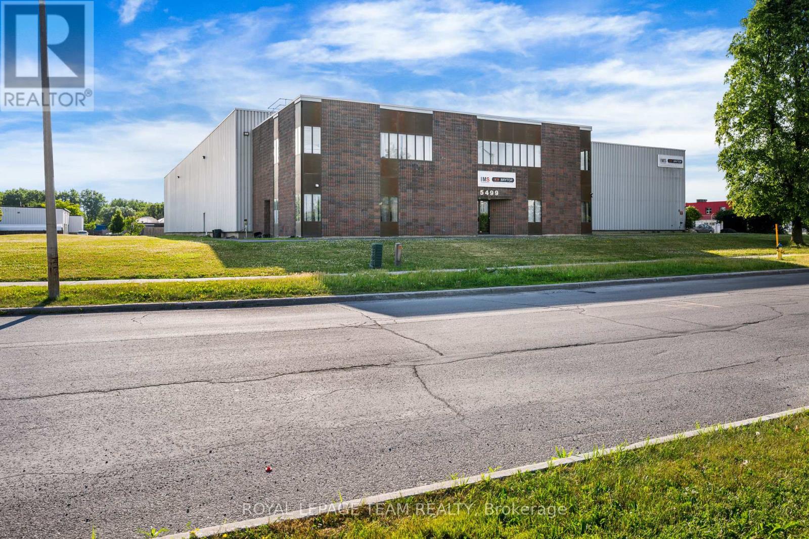5499 Canotek Road, Ottawa, Ontario  K1J 9J5 - Photo 3 - X12251619