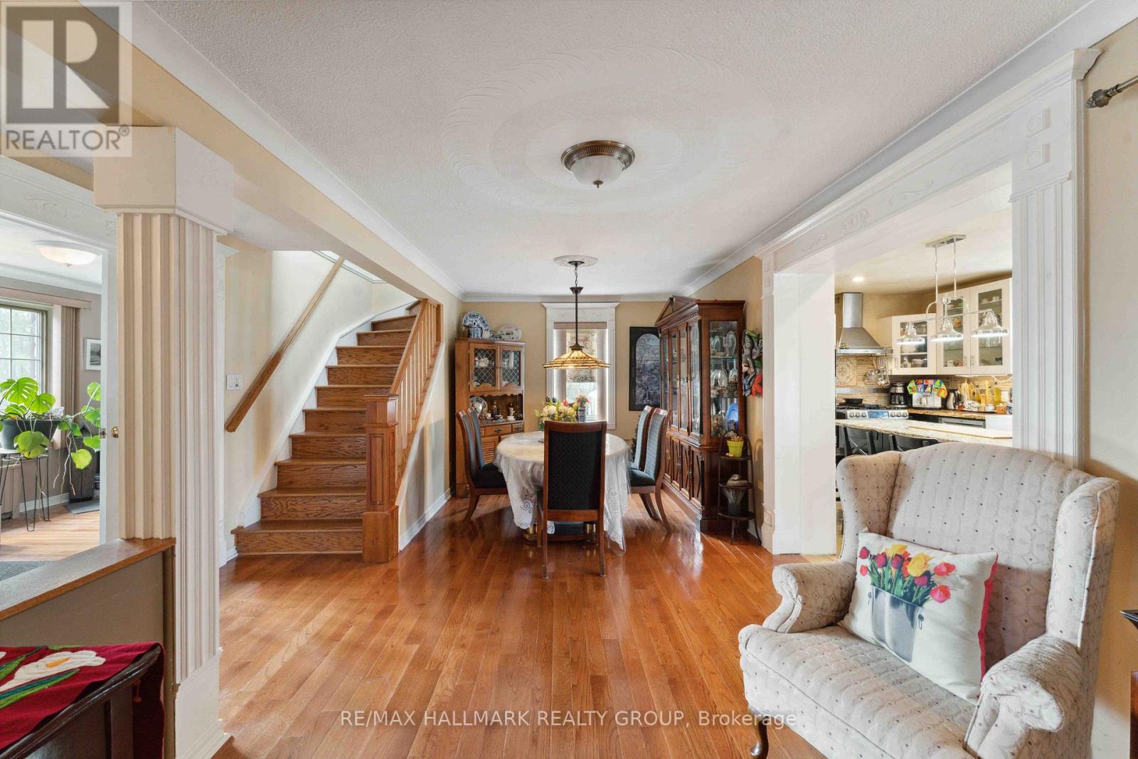431 Blake Boulevard, Ottawa, Ontario  K1K 1A9 - Photo 11 - X12251623