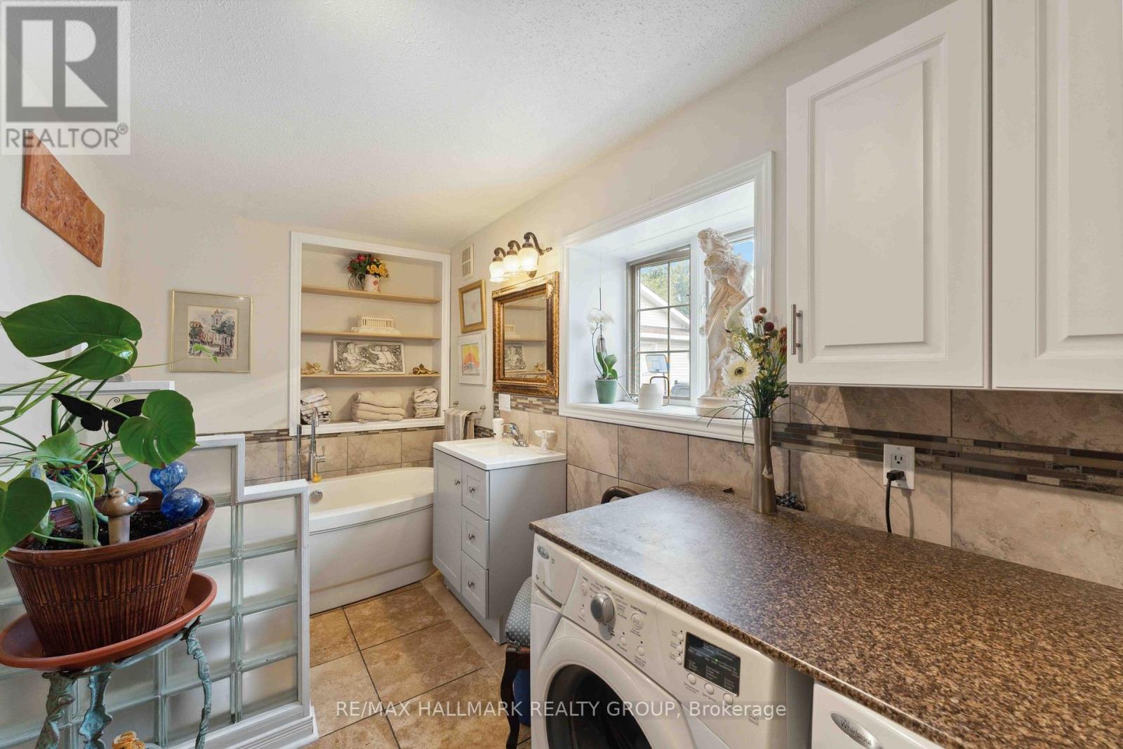 431 Blake Boulevard, Ottawa, Ontario  K1K 1A9 - Photo 20 - X12251623