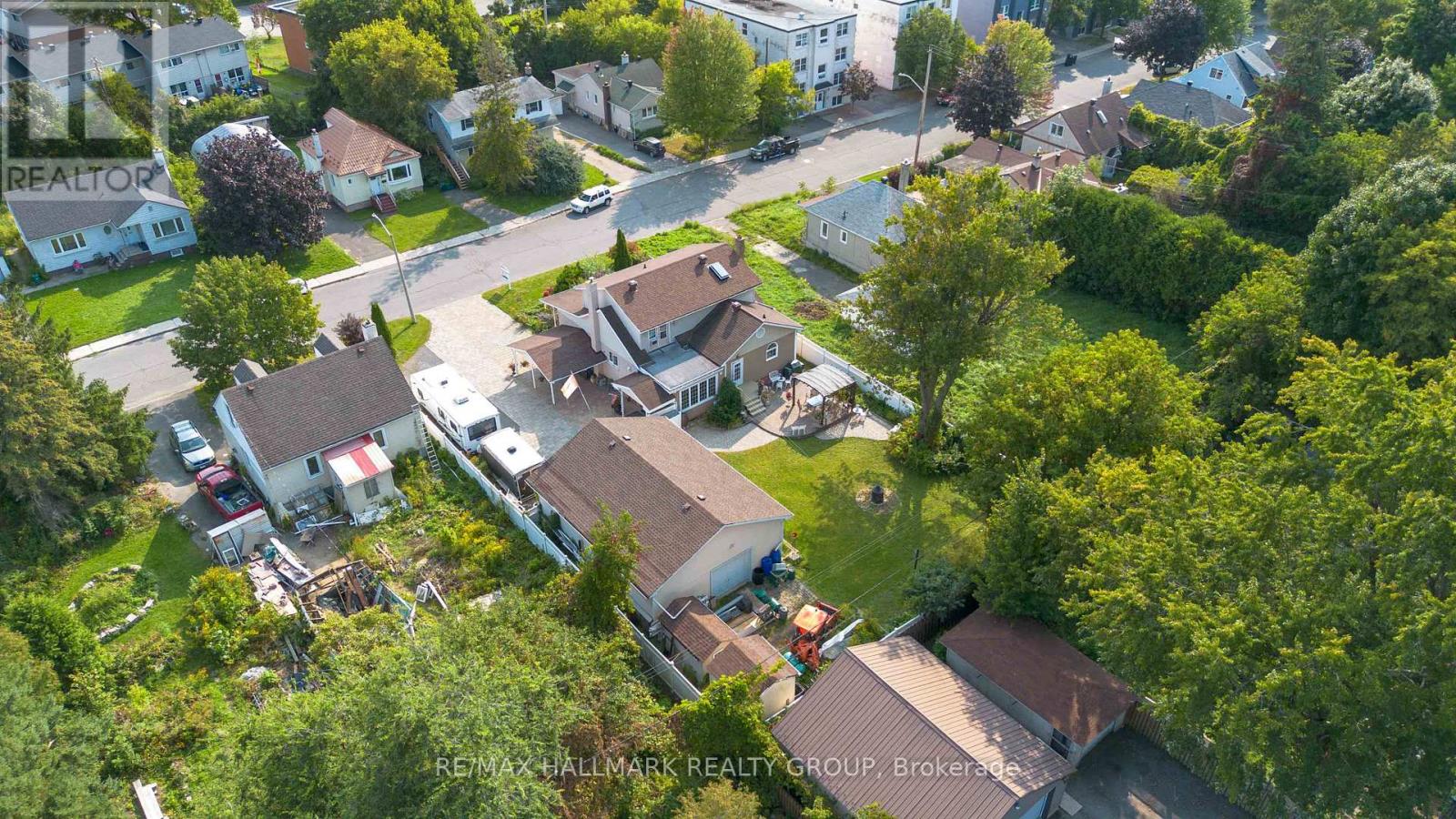 431 Blake Boulevard, Ottawa, Ontario  K1K 1A9 - Photo 40 - X12251623