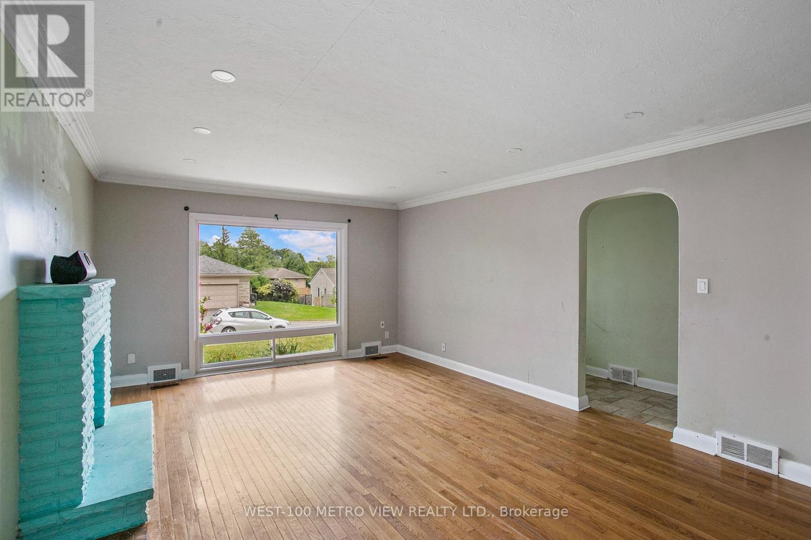 Property at 184 WINONA AVENUE image 3