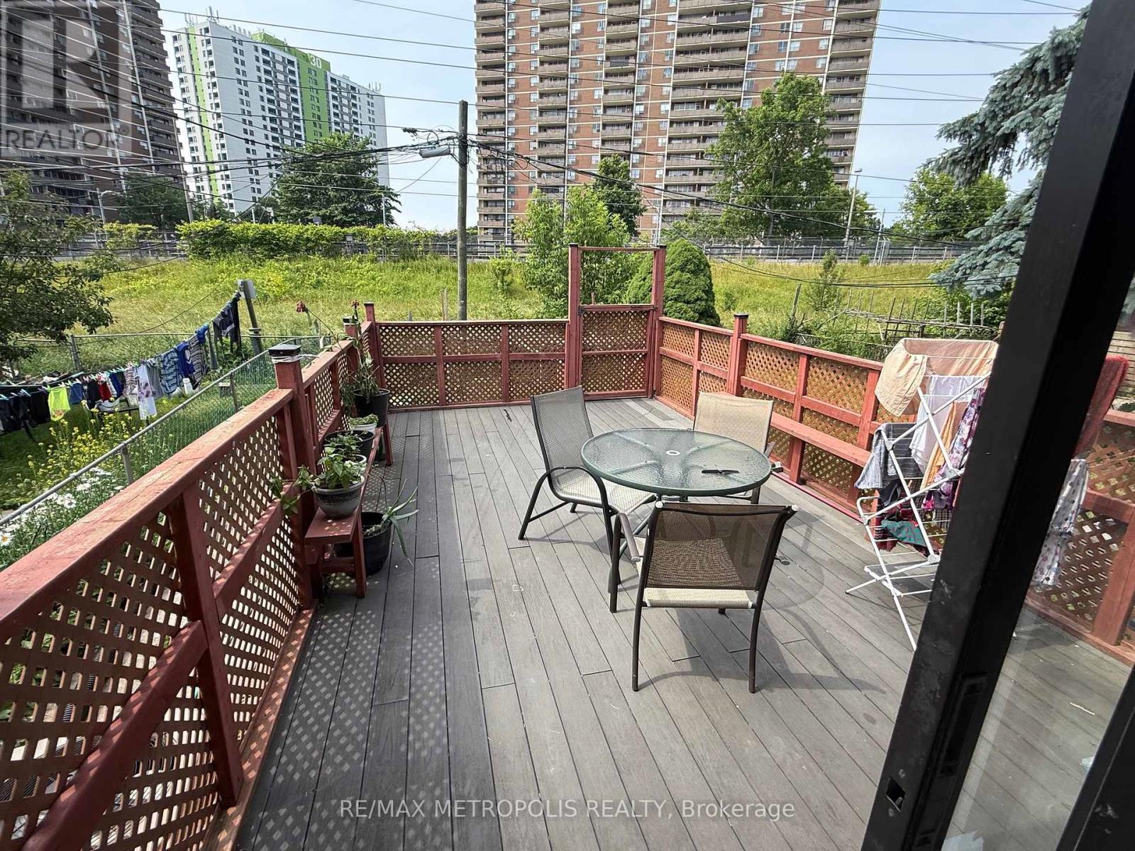 Property at 46 ALBION AVENUE image 2