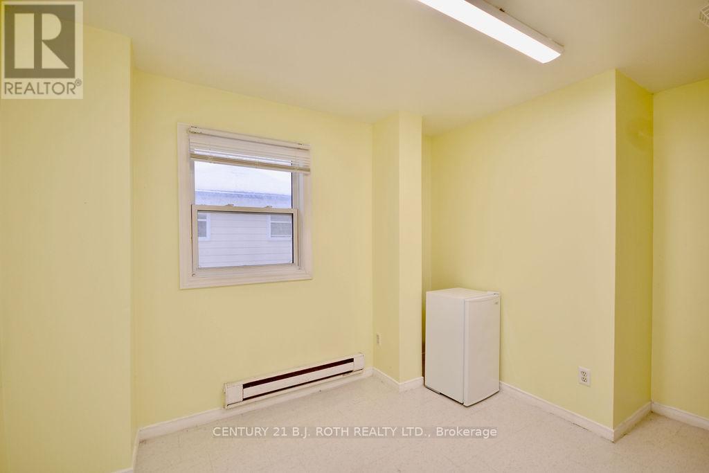 24 North Street N, Barrie (Wellington), Ontario  L4M 2R9 - Photo 17 - S12251628