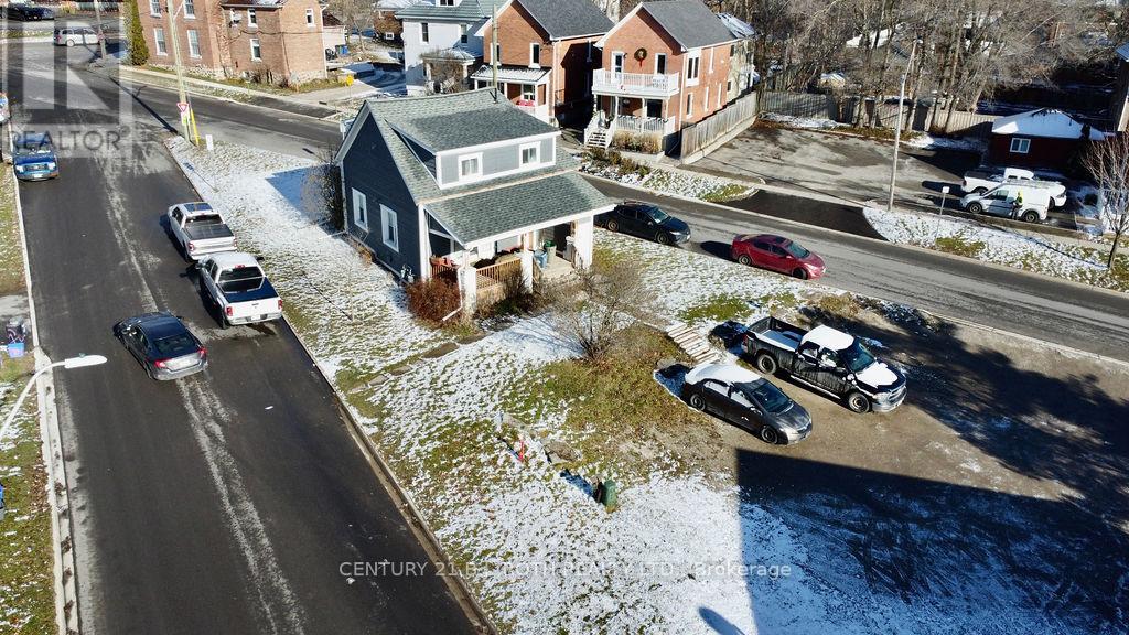 194 Dunlop Street E, Barrie (Lakeshore), Ontario  L4M 1B4 - Photo 9 - S12251647