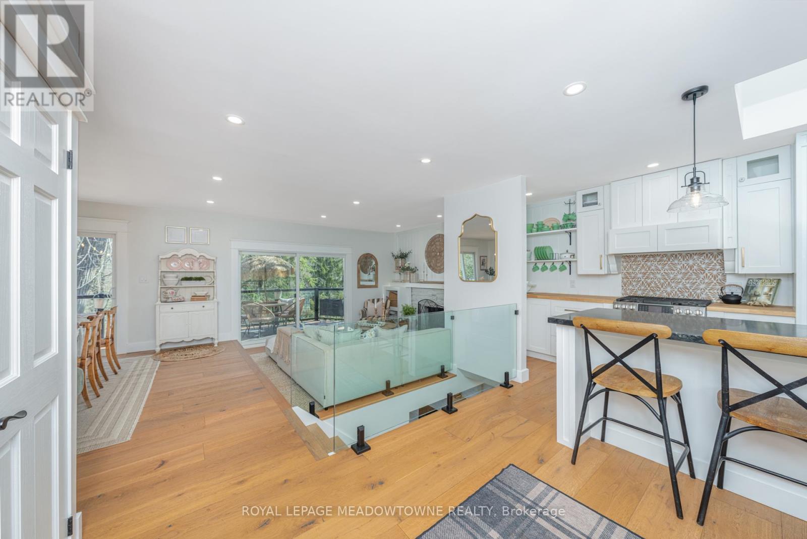 Property at 27 TWEEDLE STREET image 4