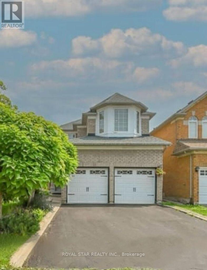 10 Narrow Valley Crescent, Brampton (Sandringham-Wellington), Ontario  L6R 2M6 - Photo 1 - W12251634