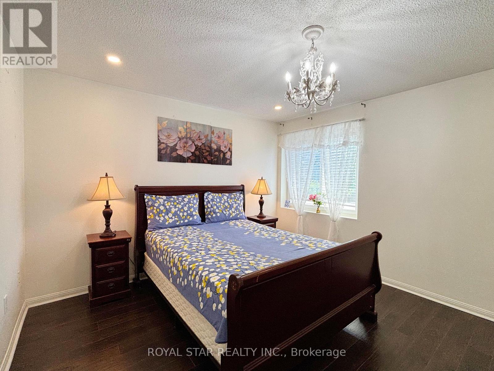 10 Narrow Valley Crescent, Brampton (Sandringham-Wellington), Ontario  L6R 2M6 - Photo 15 - W12251634